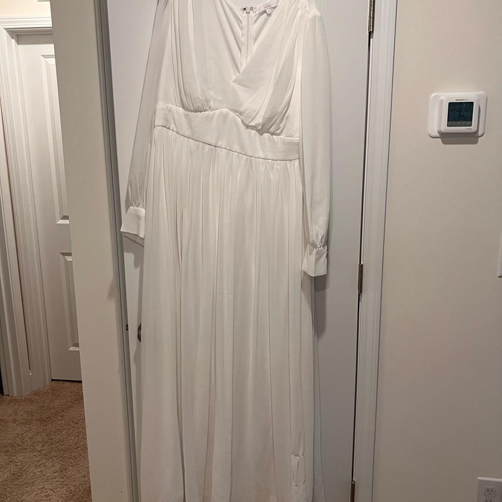 Elegant White Maxi Dress